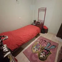 ست تخت و میز آرایش آیینه دار صورتی
