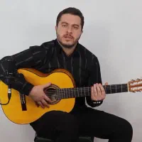 آموزش رایگان گیتار با حسین نصرالهی در جاناآموز