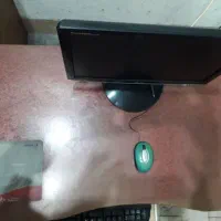 میز کامپیوتر و تحریر و صندلی چوبی چرخان در حد نو|میز تحریر و کامپیوتر|رشت, جماران|دیوار
