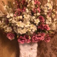 گلدان و گل مصنوعی و بامبو