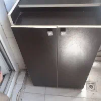 زیر تلویزیونی  و جاکفشی