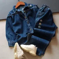 همشون تو دل برو هستن|کفش و لباس بچه|شیراز, بعثت|دیوار