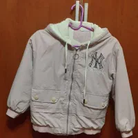 کاپشن و پیراهن دخترانه