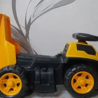 کامیون اسباب بازی طرح کاترپیلار تحمل وزن۲۰۰کیلو|اسباب‌‌بازی|نظرآباد, رسالت|دیوار