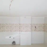 کاشی کار و سرامیک کار نصاب کاشی بین کابینت