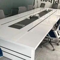 میز کنفرانس با پریز تو کار