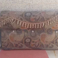بالشت دور اتاقی