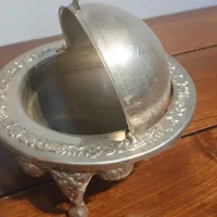 خاویار خوری انتیک قدیمی . کار قلم زنی بسیارزیبا