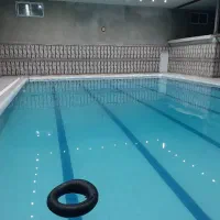 استخرشنا با سونا وجگوزی حرفه ای آماده بهره برداری