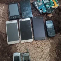 تعدادی گوشی تعمیری وقدیمی