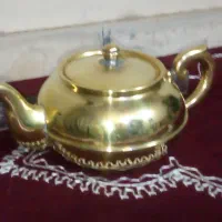 قوری عتیقه مسوار مقداری آنتیک جات|کلکسیون اشیاء عتیقه|مشهد, کوه سنگی|دیوار