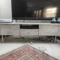 میز تلویزیون کاملا نو و سالم
