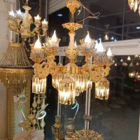 لوستر کرم طلا لوسترسفیدطلا کنارسالنی باکارات|لوستر و چراغ آویز|مشهد, حسین‌آباد|دیوار