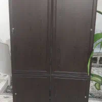 کمد قهوه ای