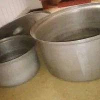 دو عدد قابلمه روحی بزرگ با هم به دلیل جابه‌جایی