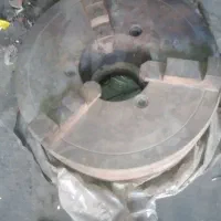 سه نظام دستگاه تراش