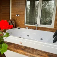 اجاره روزانه کلبه جنگلی جکوزی دار فول امکانات