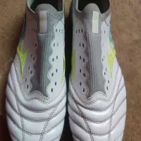 کفش میزانو فوتبالی