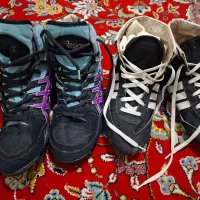 دو جفت کفش ورزشی توافقی