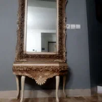 آیینه و میز