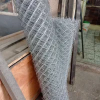 پایه فنس کامپوزیت.    فنس باغی|خدمات باغبانی و درختکاری|آستانه اشرفیه, |دیوار