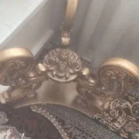 عسلی طلایی سلطنتی تاج دار