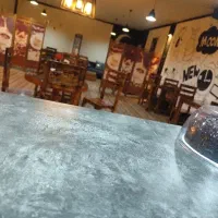 نیروی پاره وقت برای کار در کافه