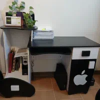 میز تحریر تمیز ومحکم