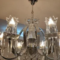 یک عدد لوستر نقره ای خیلی شیک مناسب جهیزیه