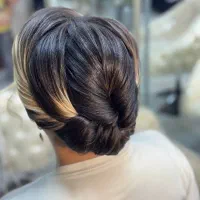 شنیون کار چرخشی|خدمات آرایشگری و زیبایی|اصفهان, فیض|دیوار