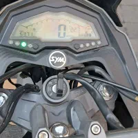 یک دستگاه موتورسیکلت nh180