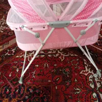 کریر و کنار تخت مادر