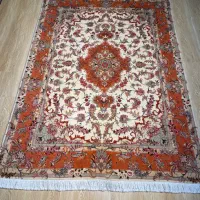 قالیچه ۳ متری تبریز کرم حاشیه پوست پیازی