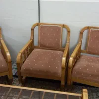 مبل 5نفره به همراه میز وسط و یک عدد میز تلفن|مبلمان خانگی و میز عسلی|قم, باغ کرباسی|دیوار