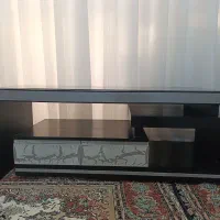 میز تلوزیون همراه با شیشه