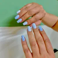 تخفیف کاشت ناخن به مدت یک هفته