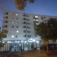 فروش یک واحد آپارتمان بر خیایان|فروش آپارتمان|شیراز, سجادیه|دیوار