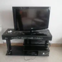 تلوزیون  ال جی اصل همراه با میز