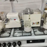 چرخ گوشت و آبمیوه گیری