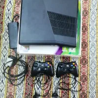 Xbox 360 به همراه کینکت بازی حرکتی