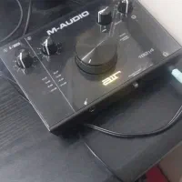 کارت صدا و میکروفون استودیویی