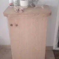 میز تحریر و جاکفشی