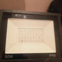 سه عدد LED پنجاه وات