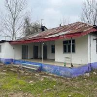 فروش ویلا ۱۰۰۰ متری با بنای قدیمی قابل سکونت