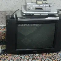 تلویزیون وسه دستگاه دی وی دی