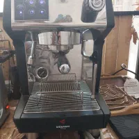 تعدادی وسایل کافه در حد نو به فروش می رسد|کافی‌شاپ و رستوران|شیراز, میرزاکوچک خان|دیوار