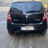 رنو ساندرو