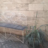 نیمکت آهنی
