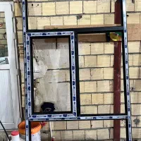 نصاب و تعمیر درب و پنجره پی وی سی هستم