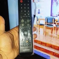 تلویزیون ۴۰ اینچ ال ای دی|تلویزیون و پروژکتور|قزوین, |دیوار